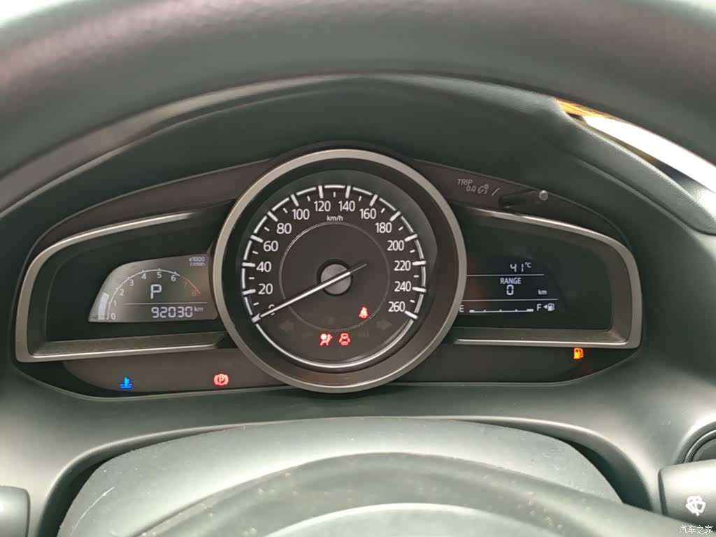 Mazda CX-4, 2017 12