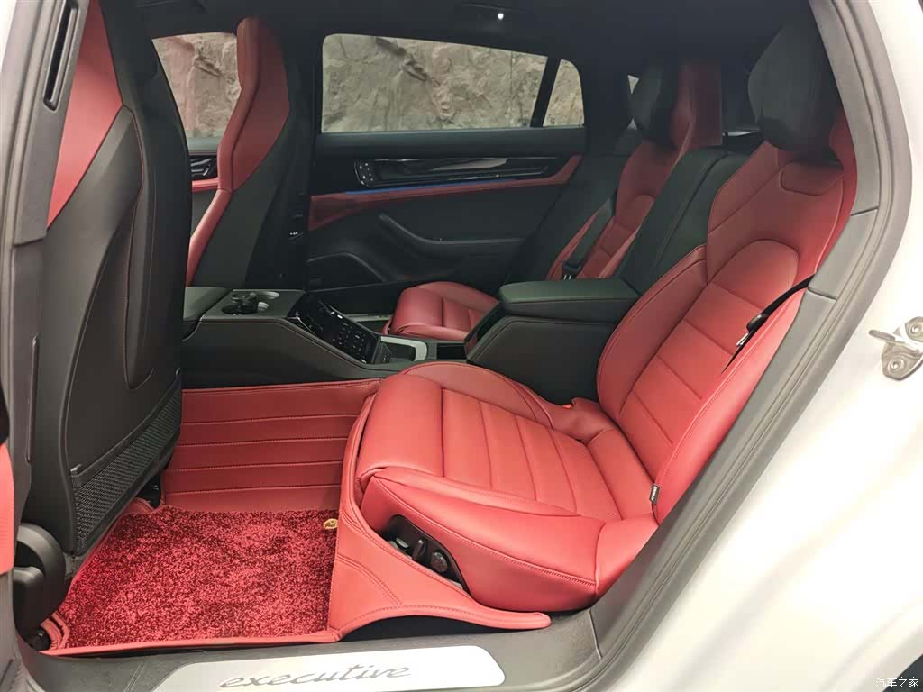 Porsche Panamera, 2026 9