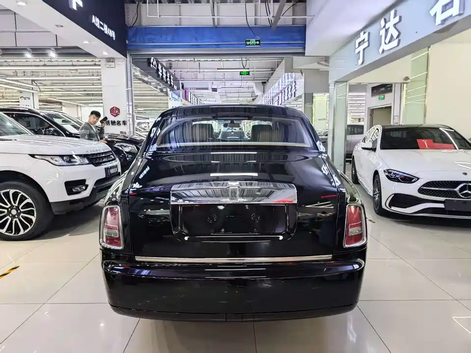 Rolls-Royce Phantom