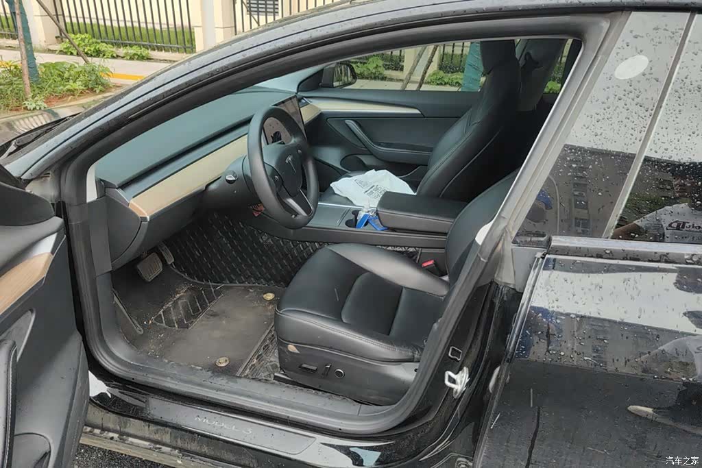 Tesla Model 3, 2023 9