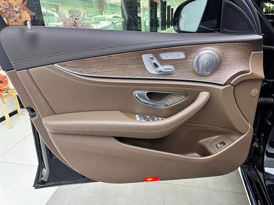 Mercedes-Benz E-class Mercedes-Benz E-class