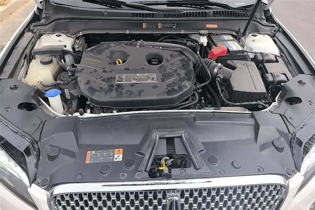 Lincoln MKZ, 2020 10