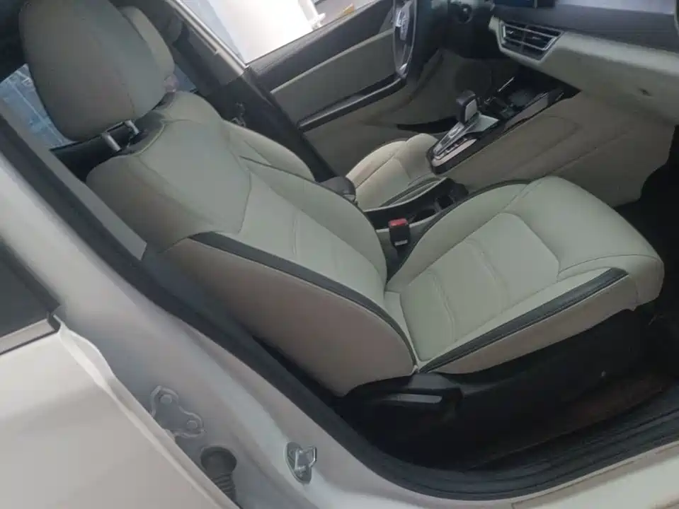 BYD Yuan Pro BYD Yuan Pro