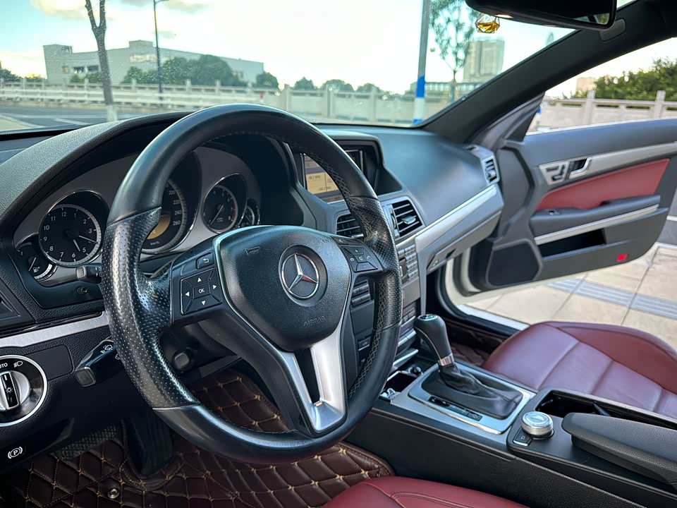 Mercedes-Benz E-class Mercedes-Benz E-class