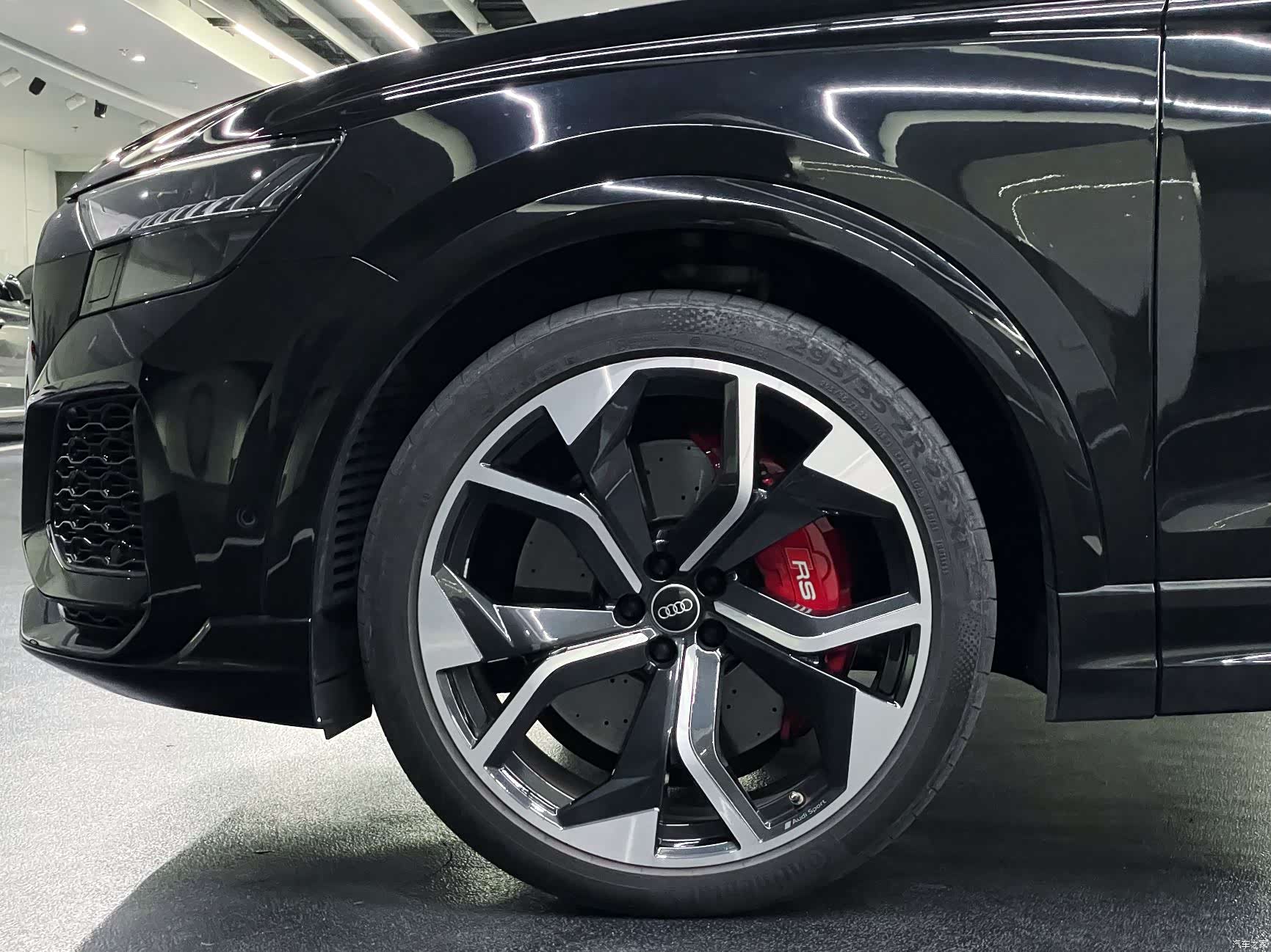 Audi Q8, 2022 все фото