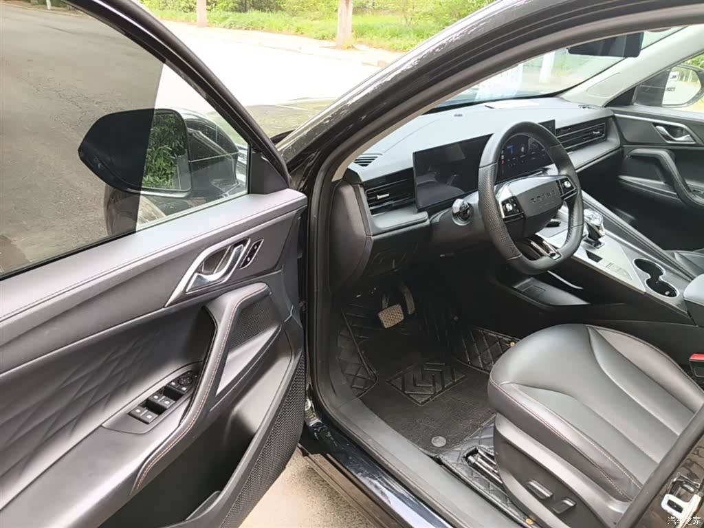Roewe RX5, 2022 16