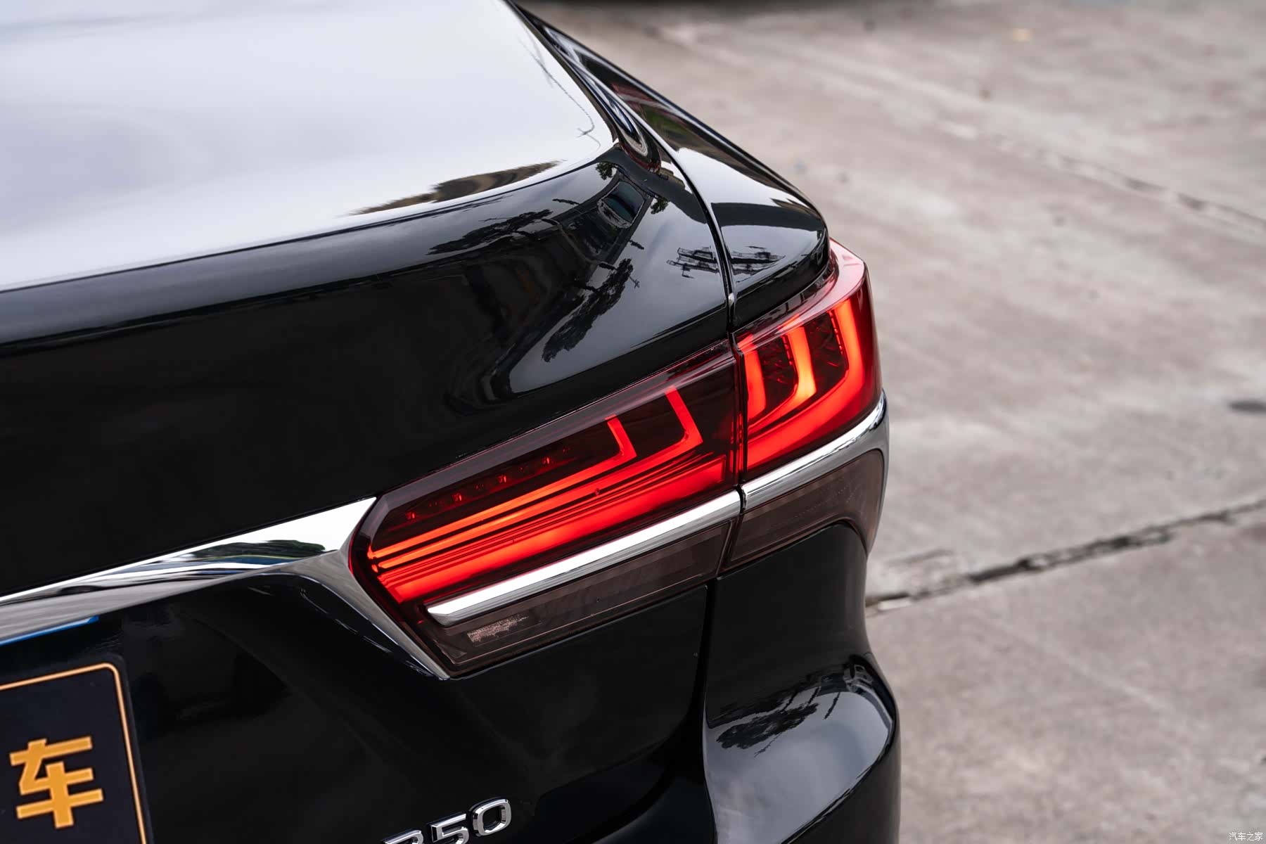 Lexus LS, 2019 7