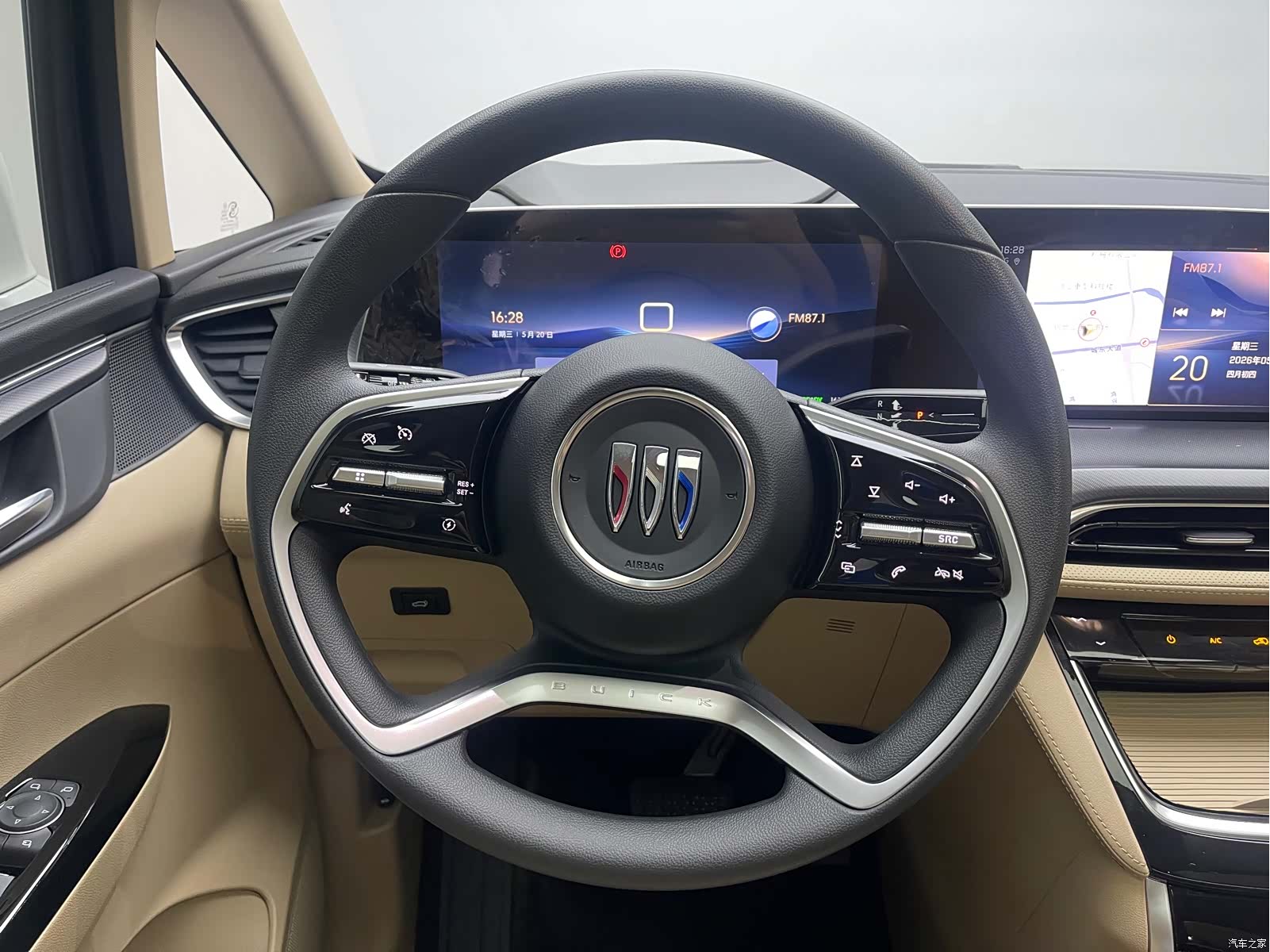 Buick GL8, 2025 12