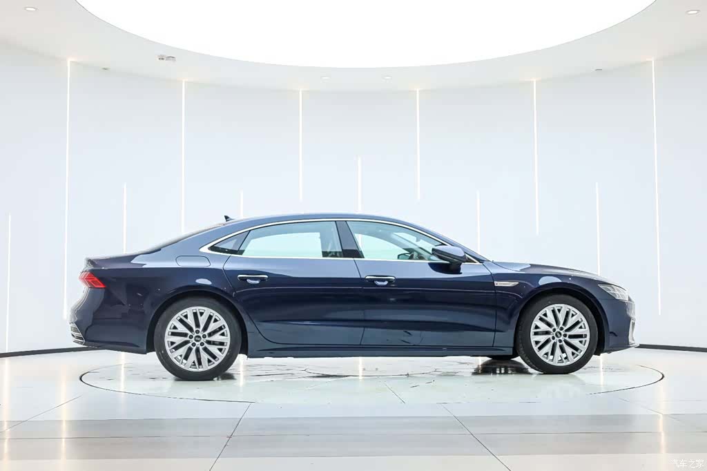 Audi A7L, 2024 4