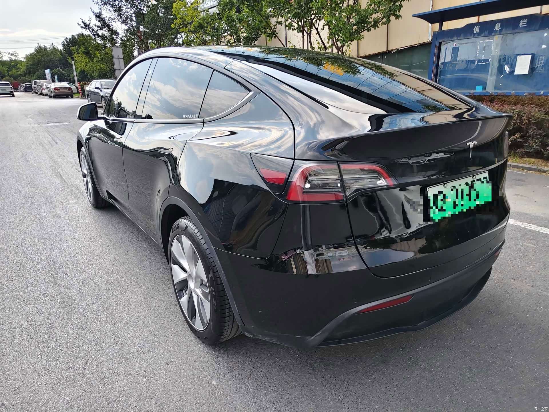 Tesla Model Y, 2023 6