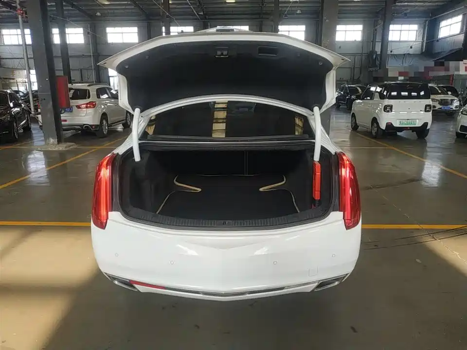 Cadillac XTS