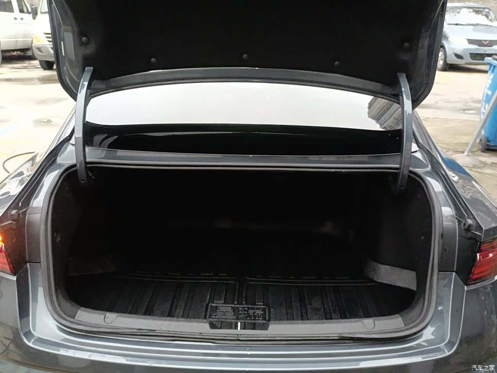 Geely Preface, 2024 15