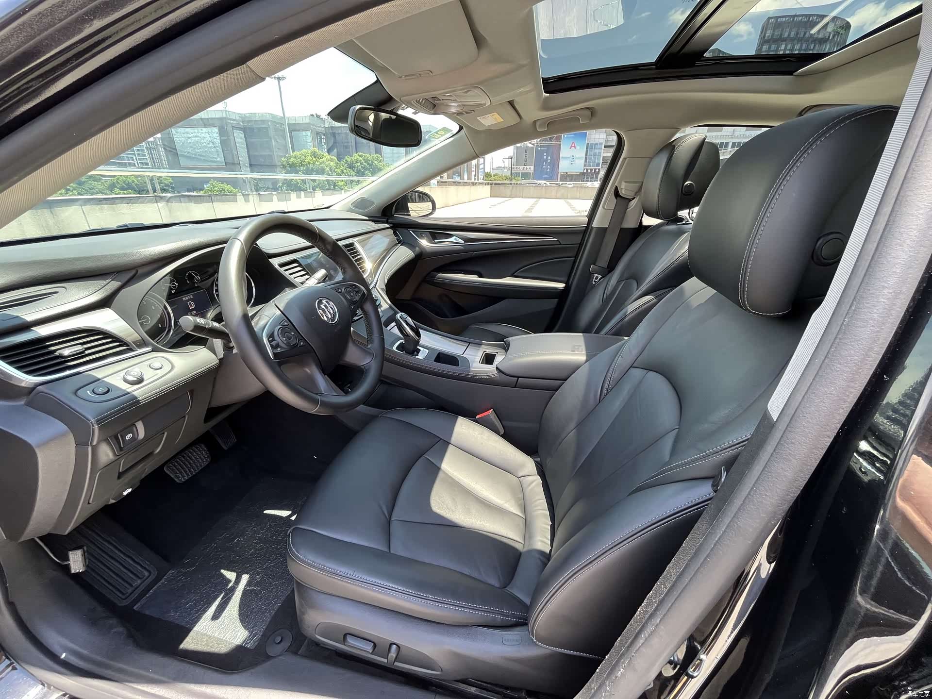 Buick LaCrosse, 2020 все фото