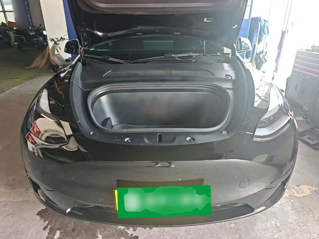 Tesla Model Y, 2023 20
