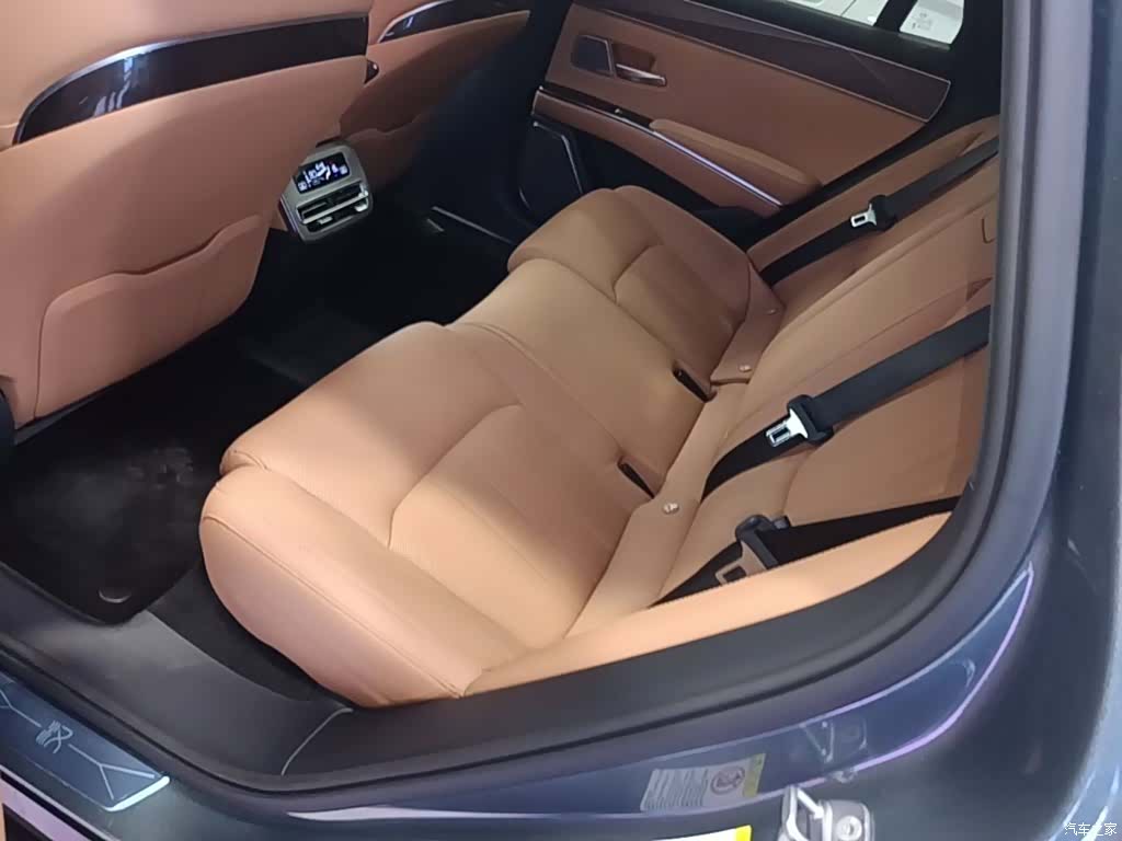 BYD Han, 2025 17