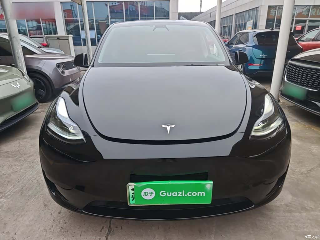 Tesla Model Y, 2022 3
