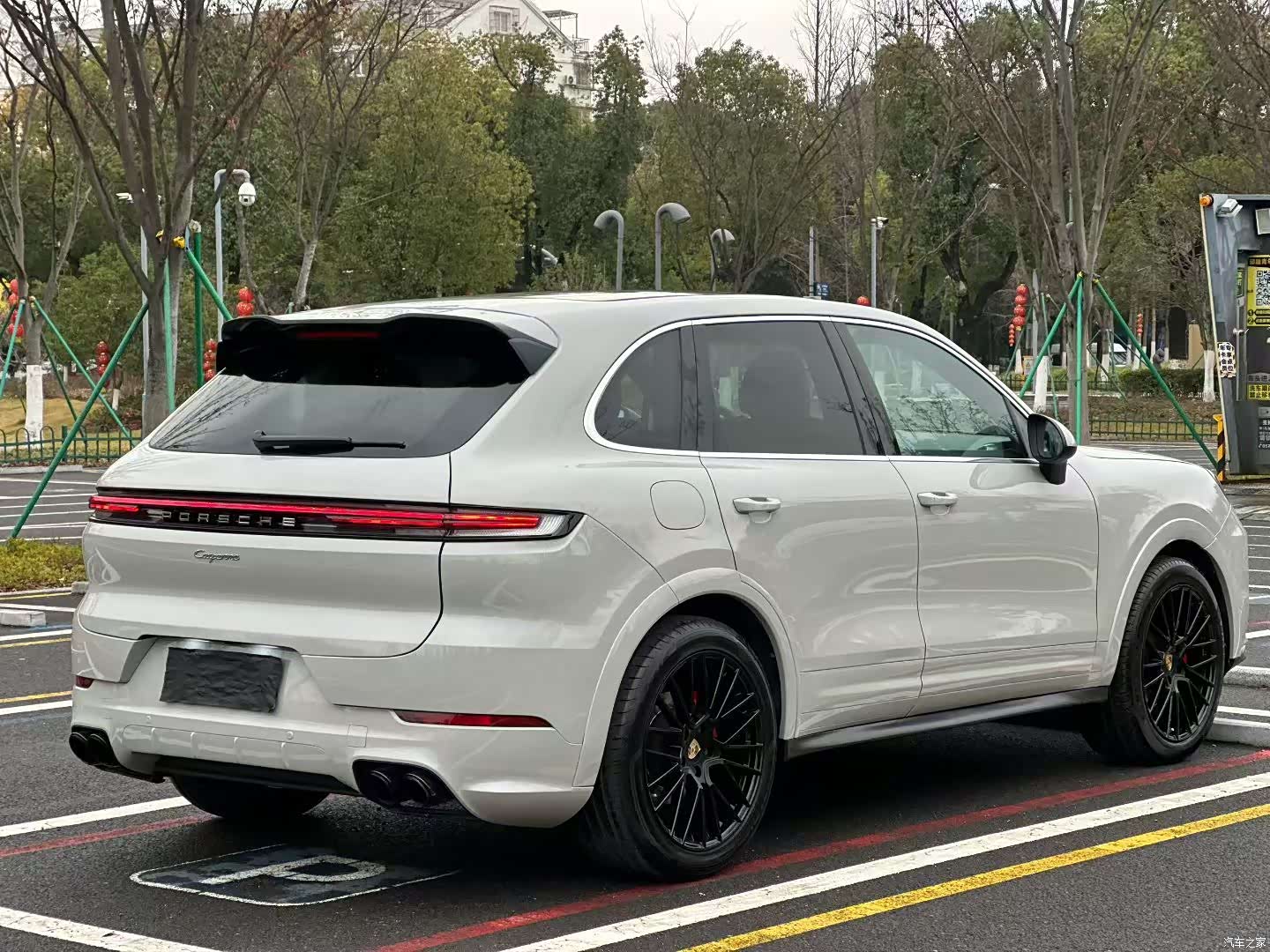 Porsche Cayenne, 2016 9