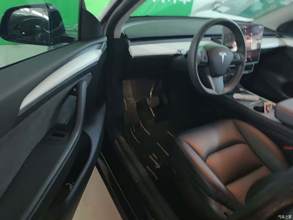 Tesla Model Y, 2022 16