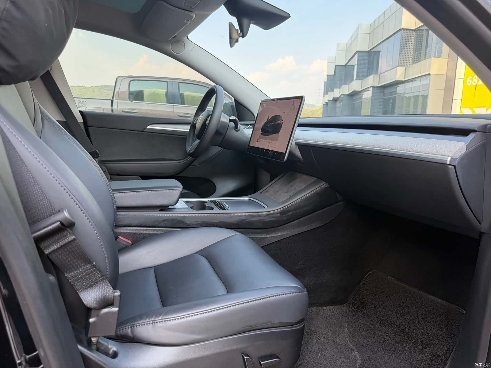 Tesla Model Y, 2023 8