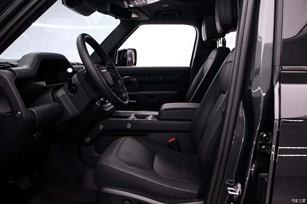 Land Rover Defender, 2026 12