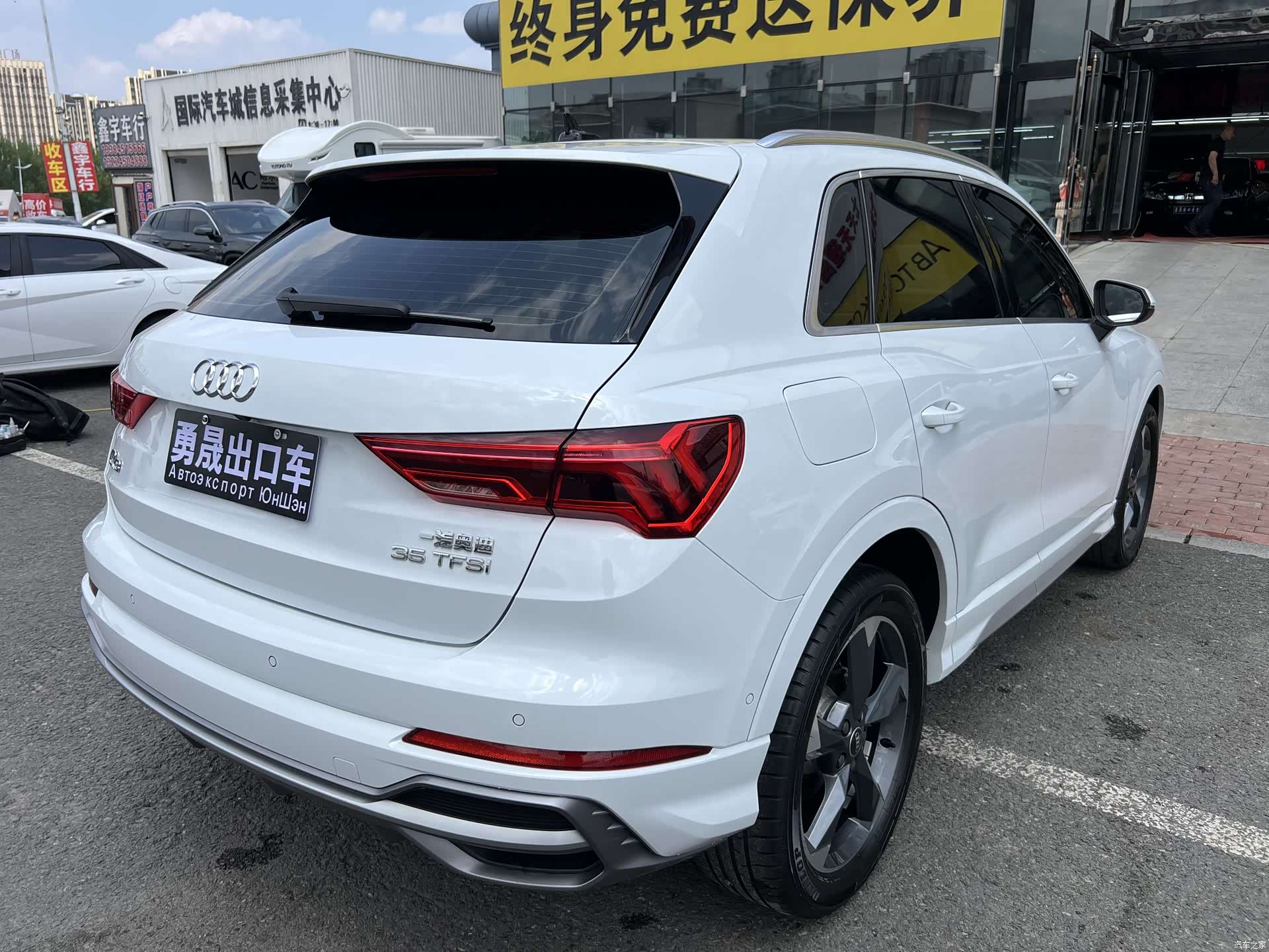 Audi Q3, 2022 6