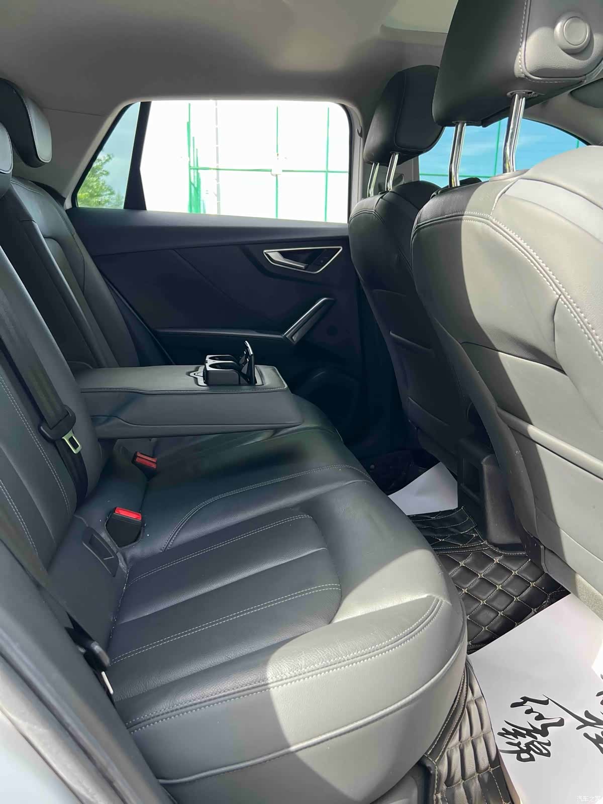 Audi Q2L, 2022 8