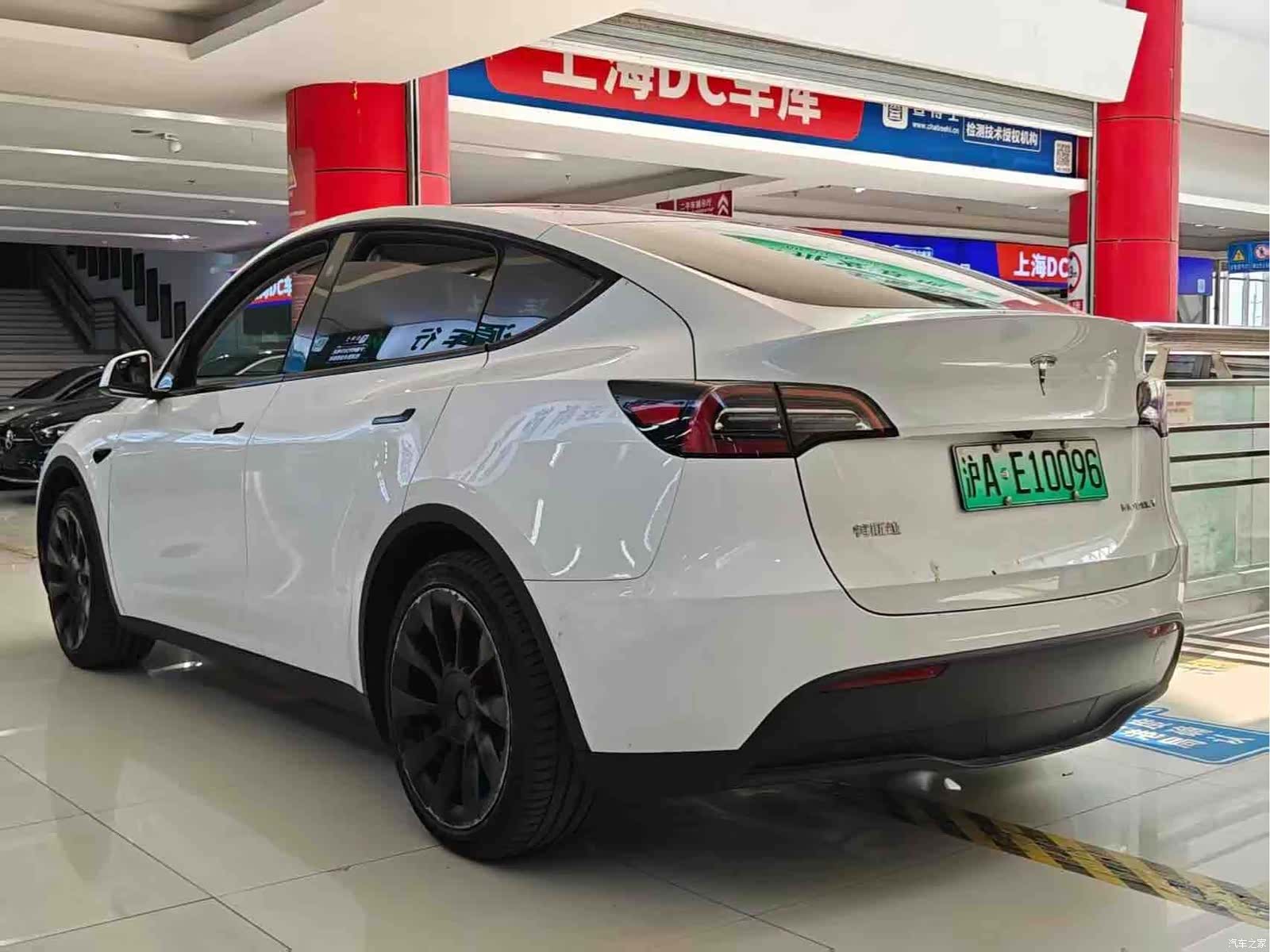 Tesla Model Y, 2024 7