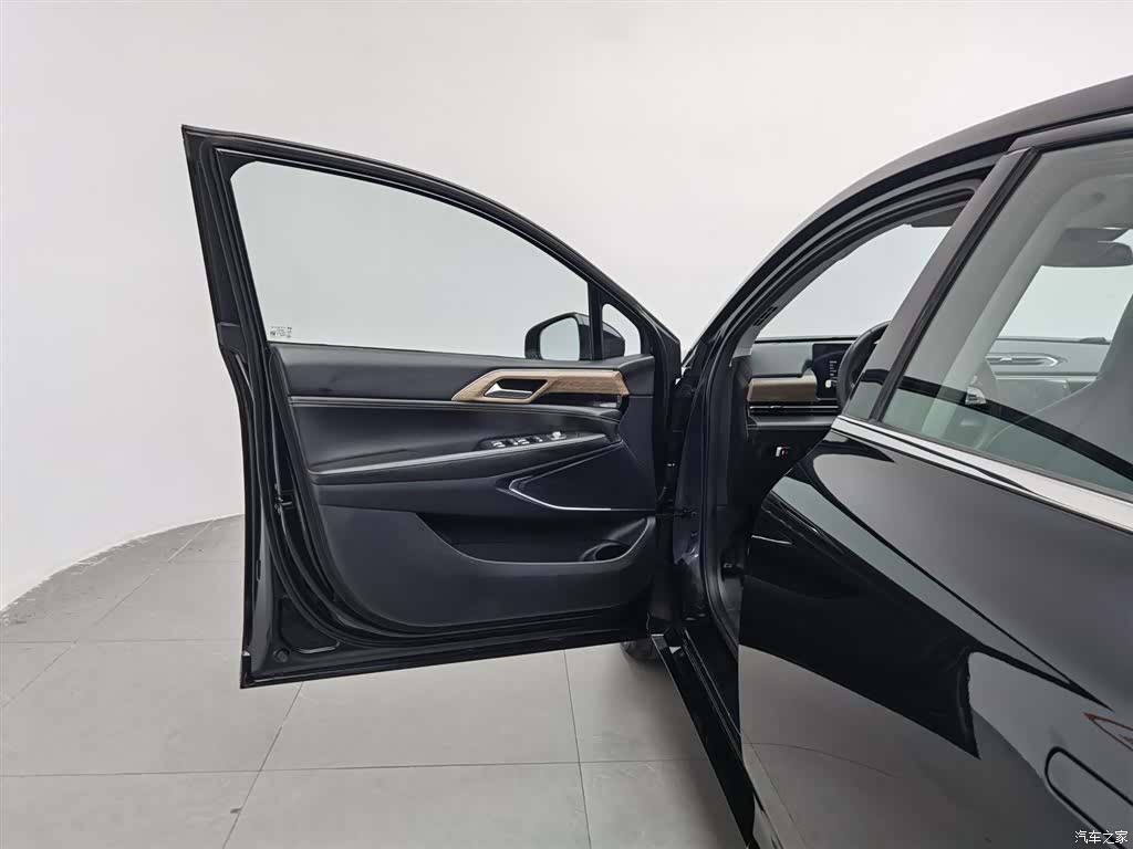 Xpeng P5, 2023 8