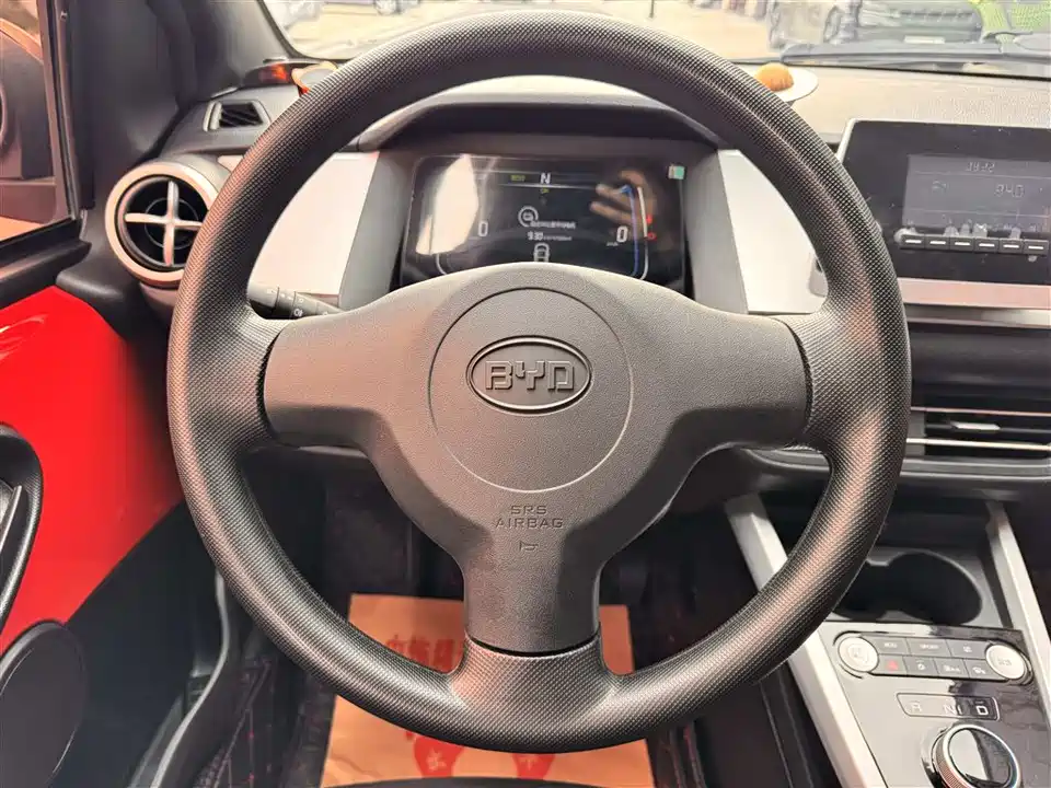 BYD e1