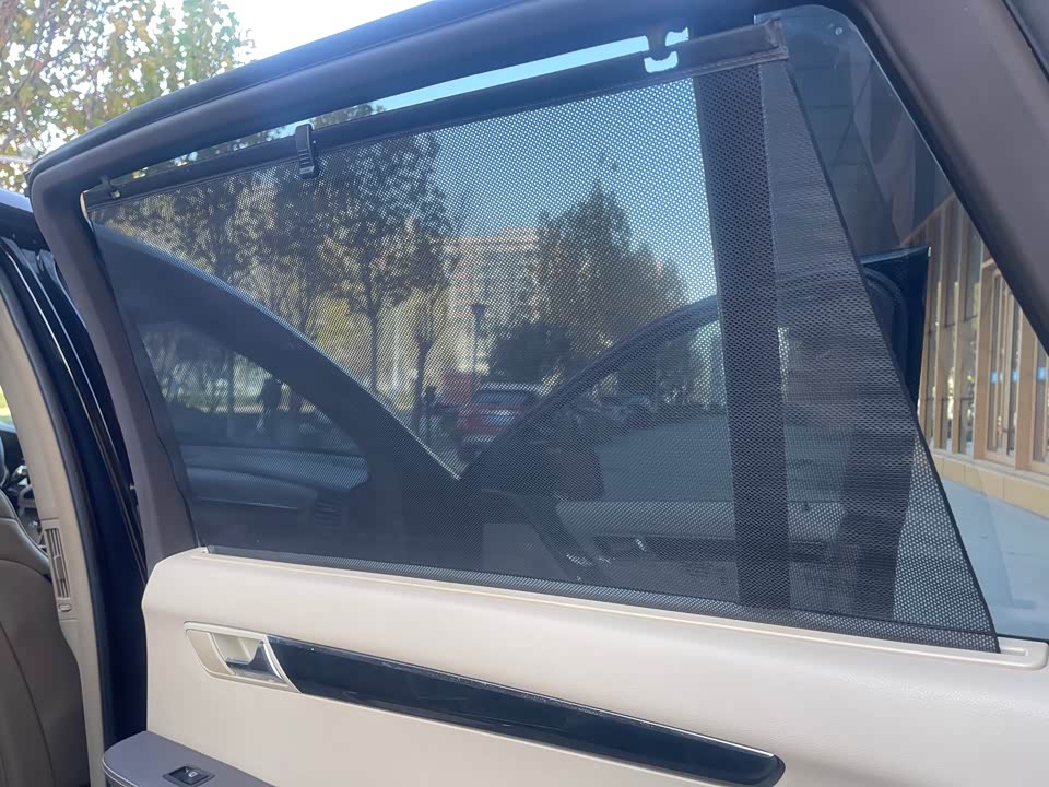 Mercedes-Benz R-class