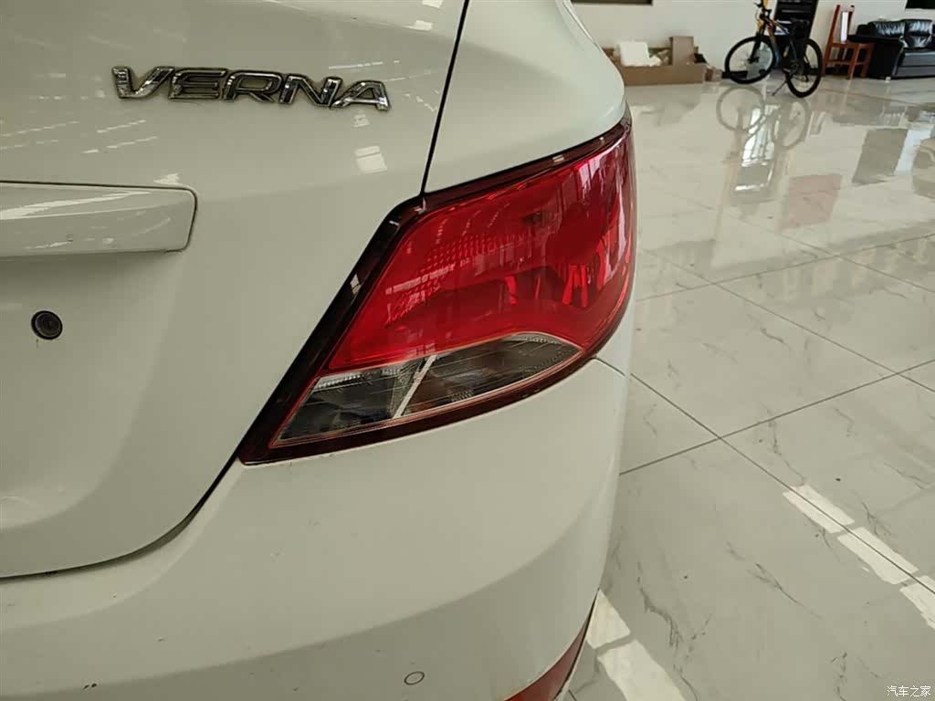 Hyundai GLS, 2014 8