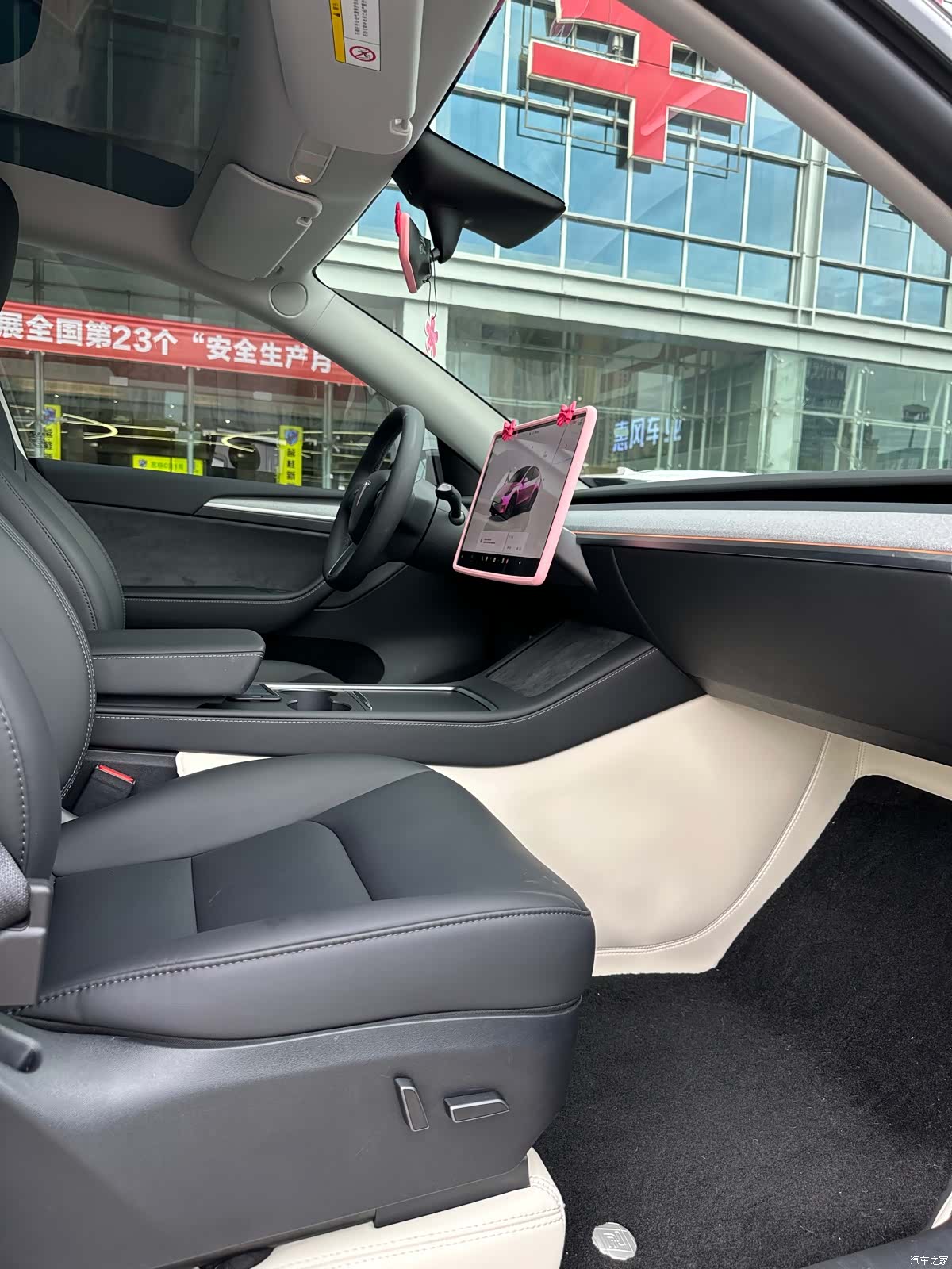 Tesla Model Y, 2024 7
