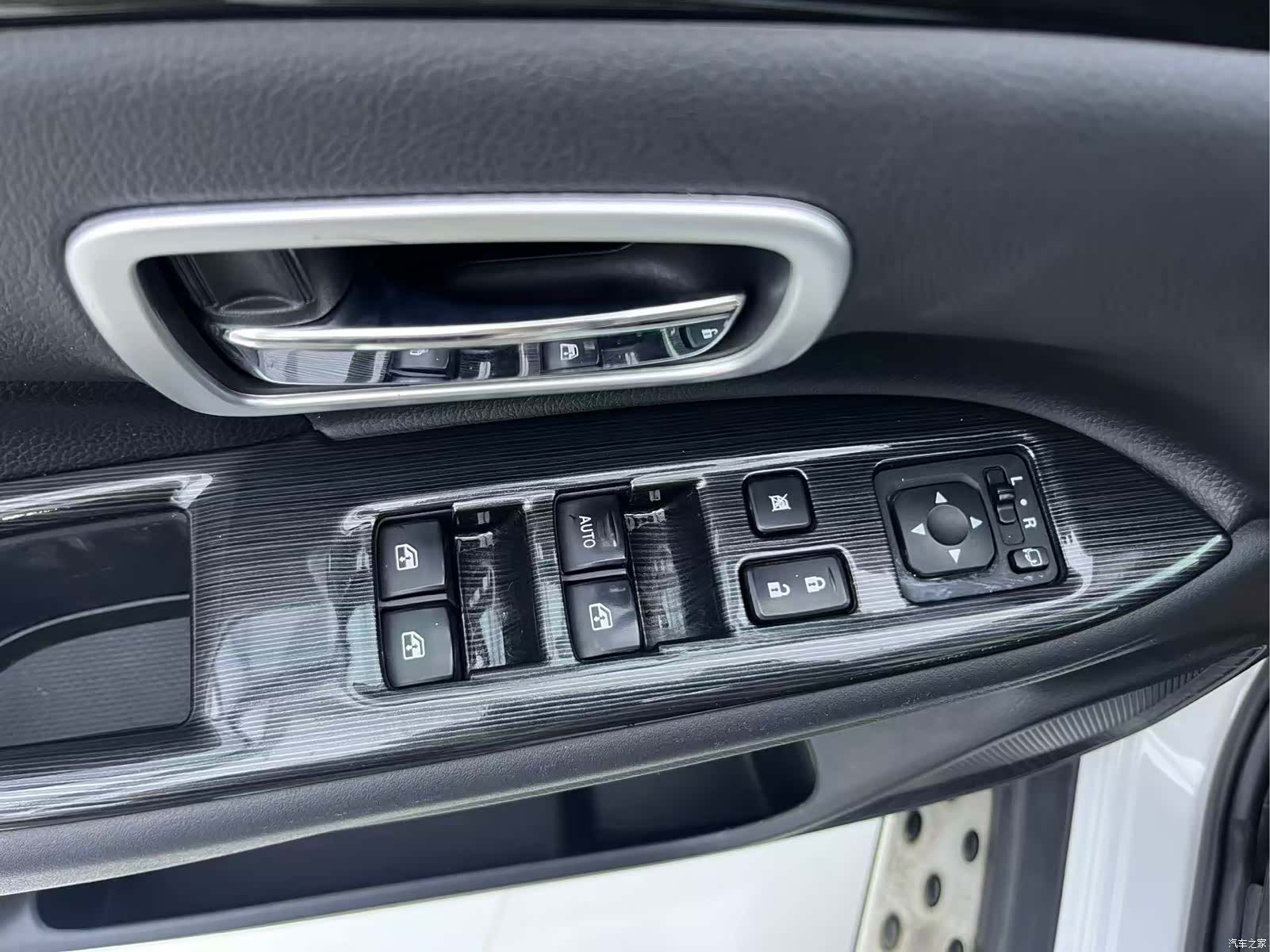 Mitsubishi Outlander, 2019 6