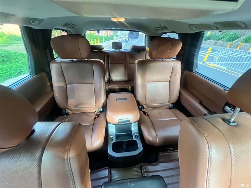 Toyota Sequoia, 2014 9