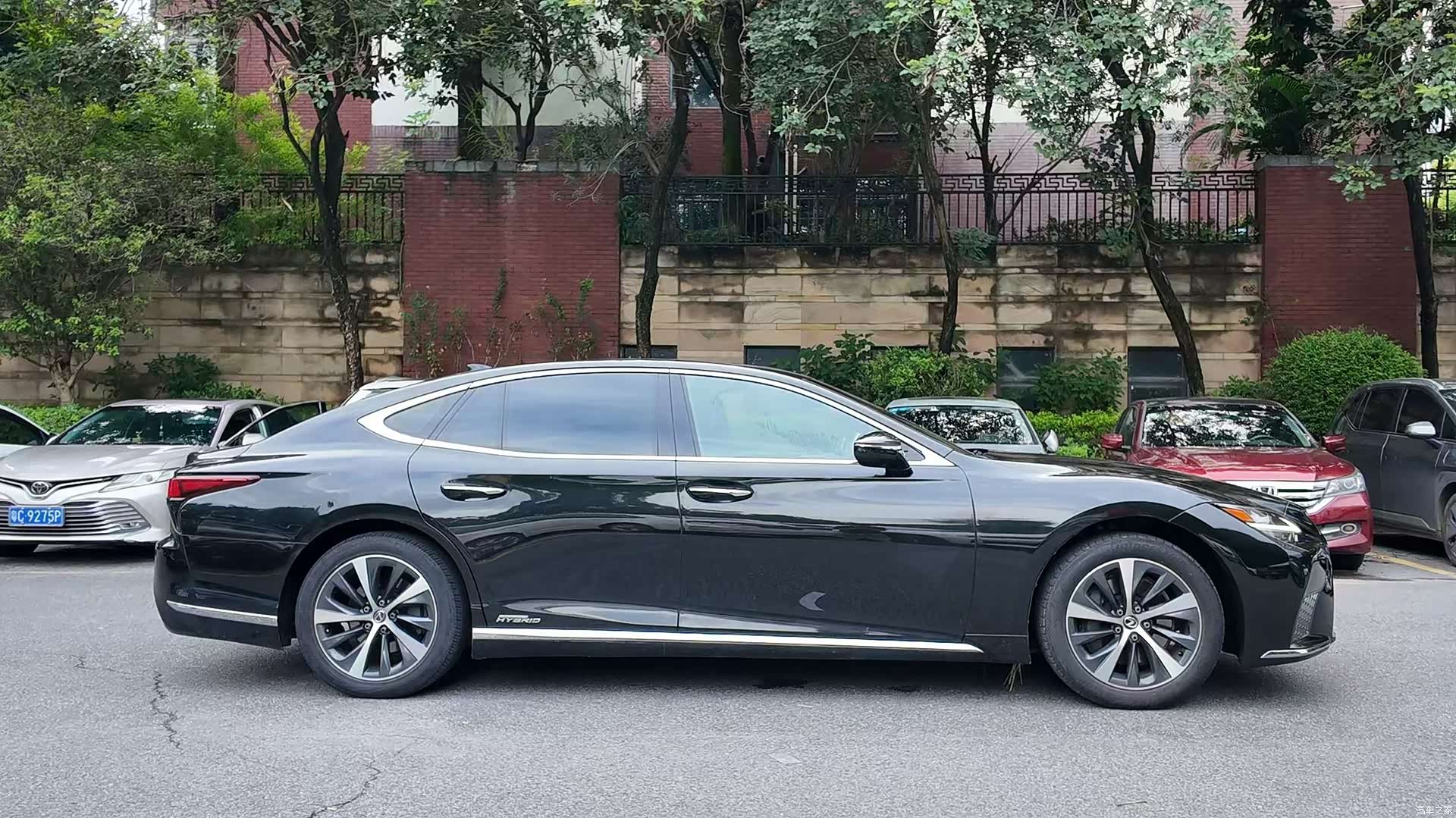 Lexus LS, 2022 4