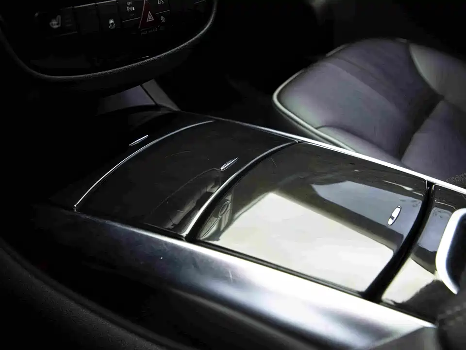 Mercedes-Benz R-class