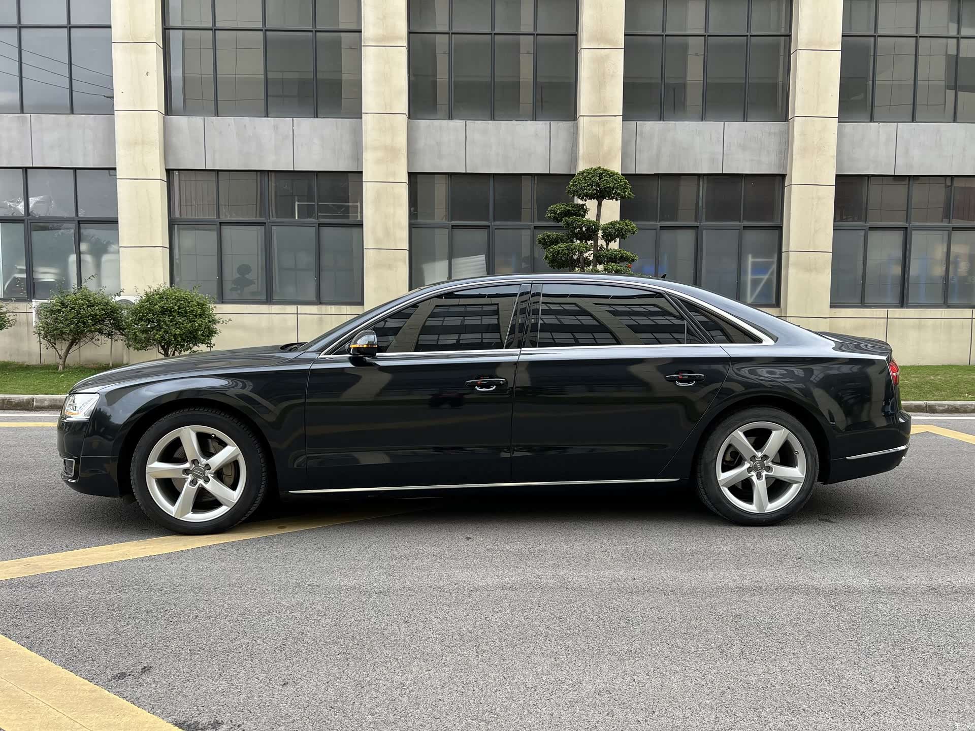 Audi A8L, 2015 26