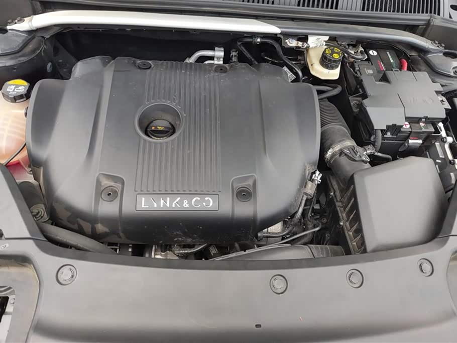 Lynk & Co 02 Hatchback