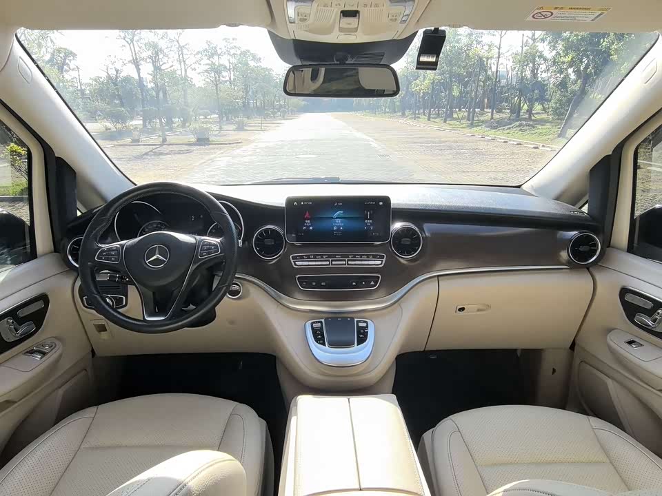 Mercedes-Benz V-class