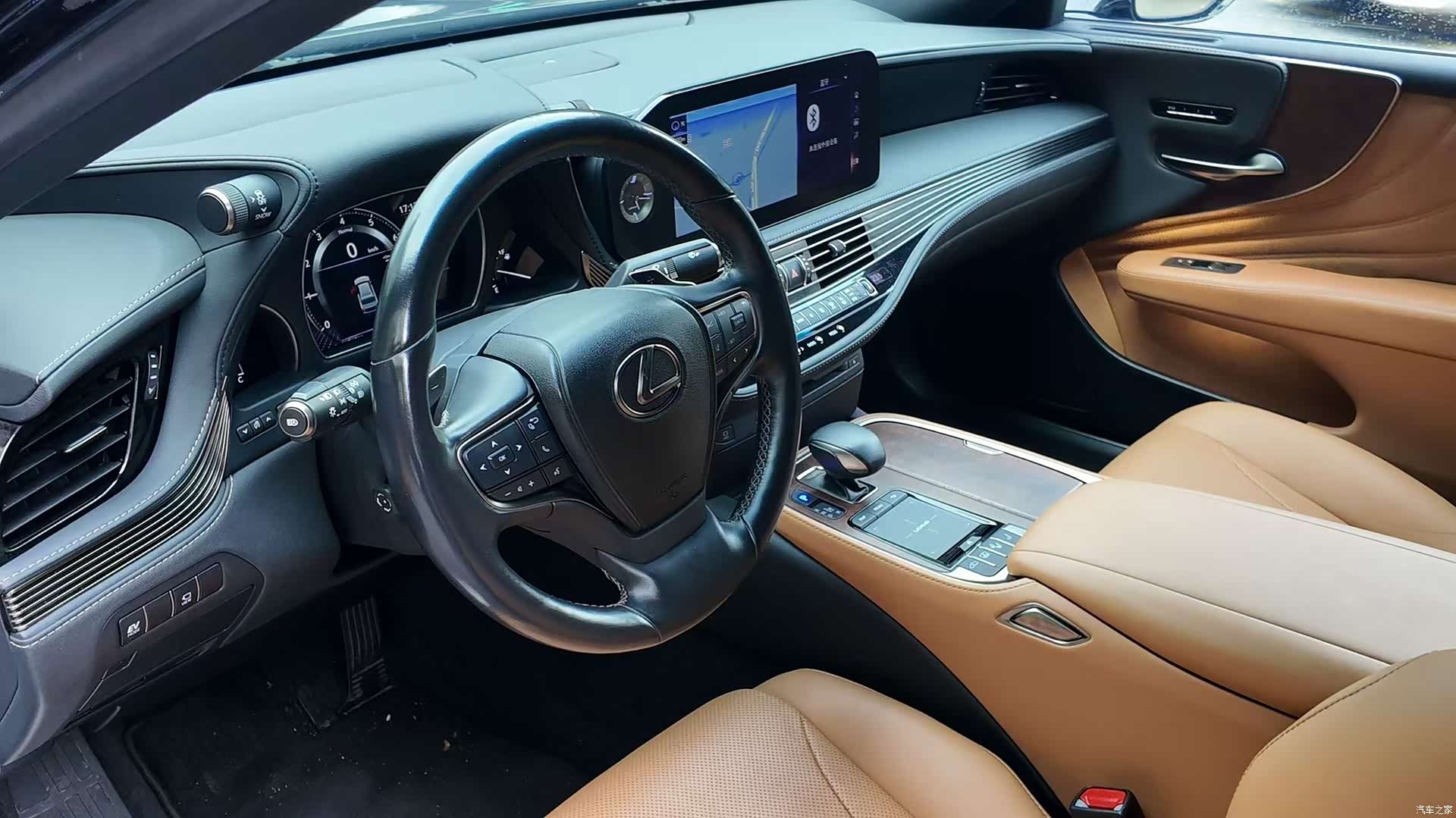 Lexus LS, 2022 6