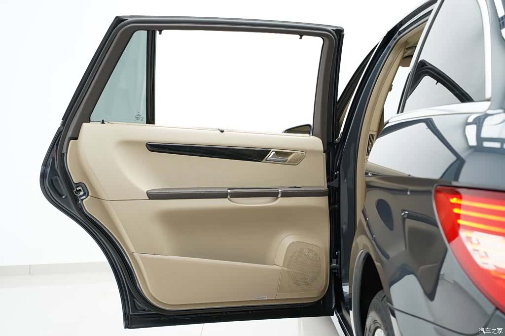 Mercedes-Benz R-Class, 2014 25