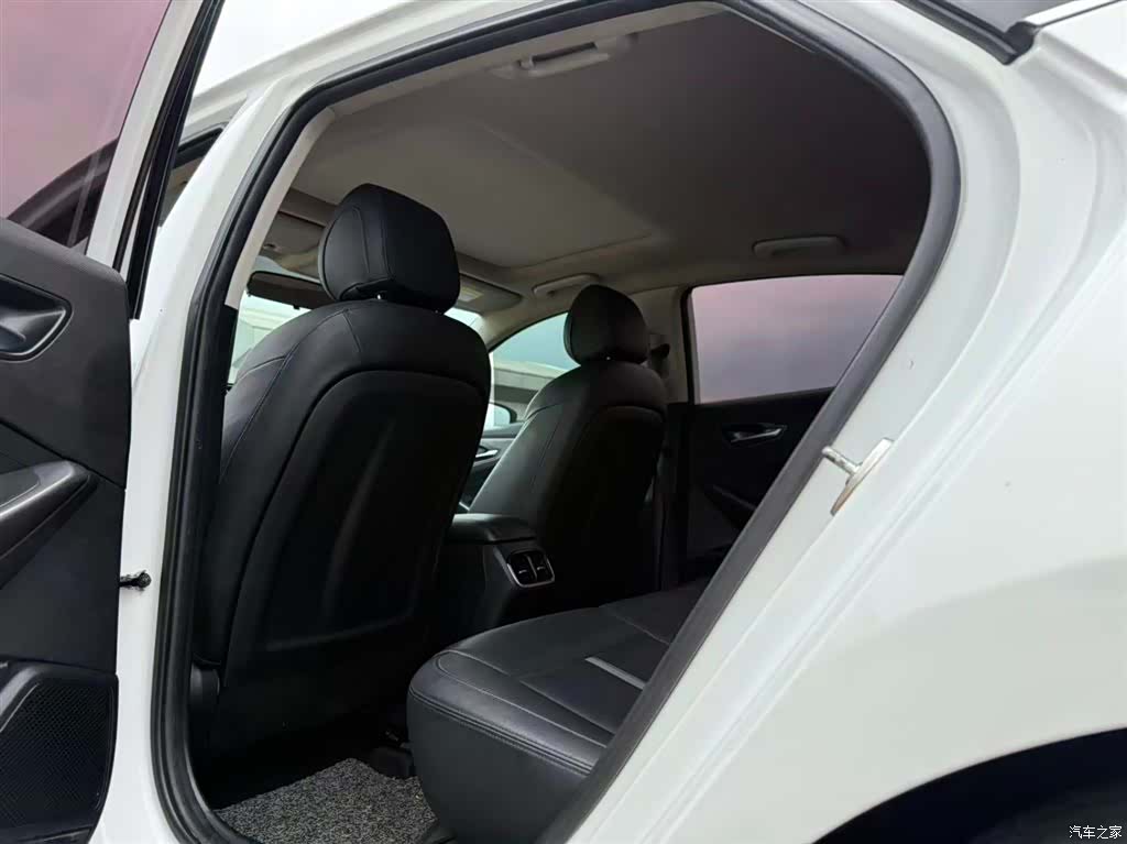 Hyundai Lafesta, 2018 все фото