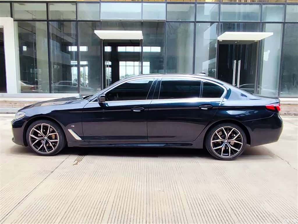 BMW 5 Series, 2023 3