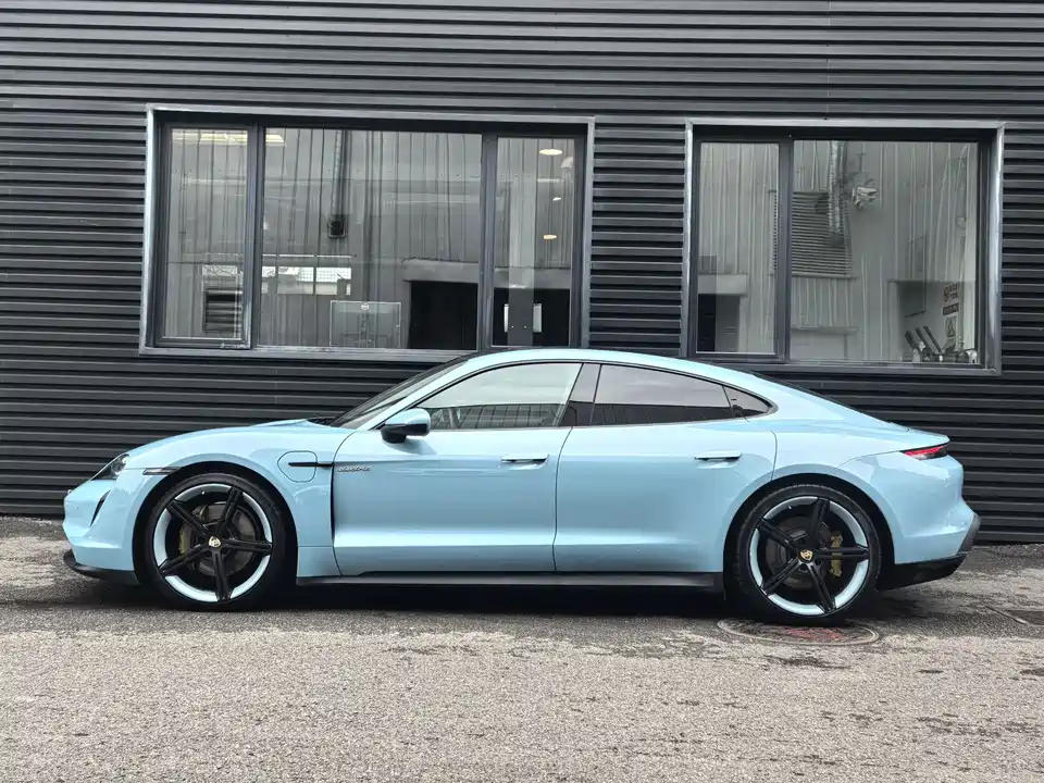 Porsche Taycan