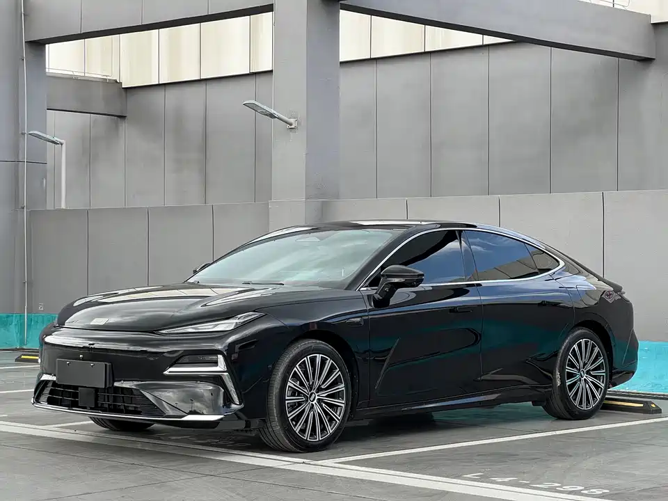 Geely Galaxy Galaxy Sparkle 8