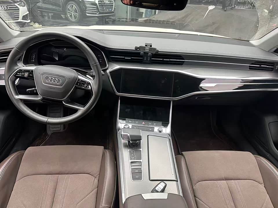 Audi A7L