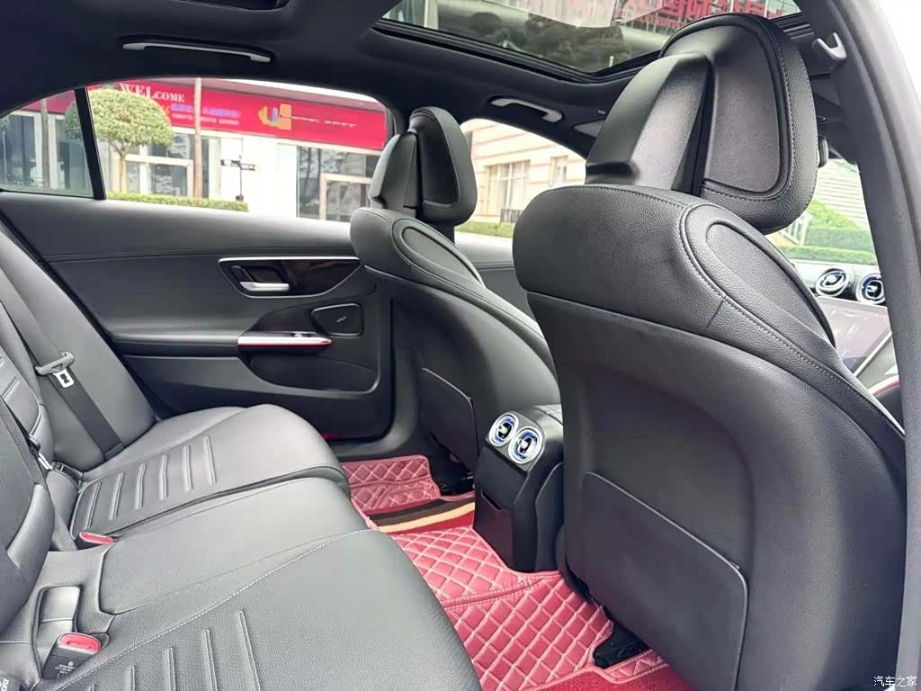 Mercedes-Benz C-Class, 2024 6