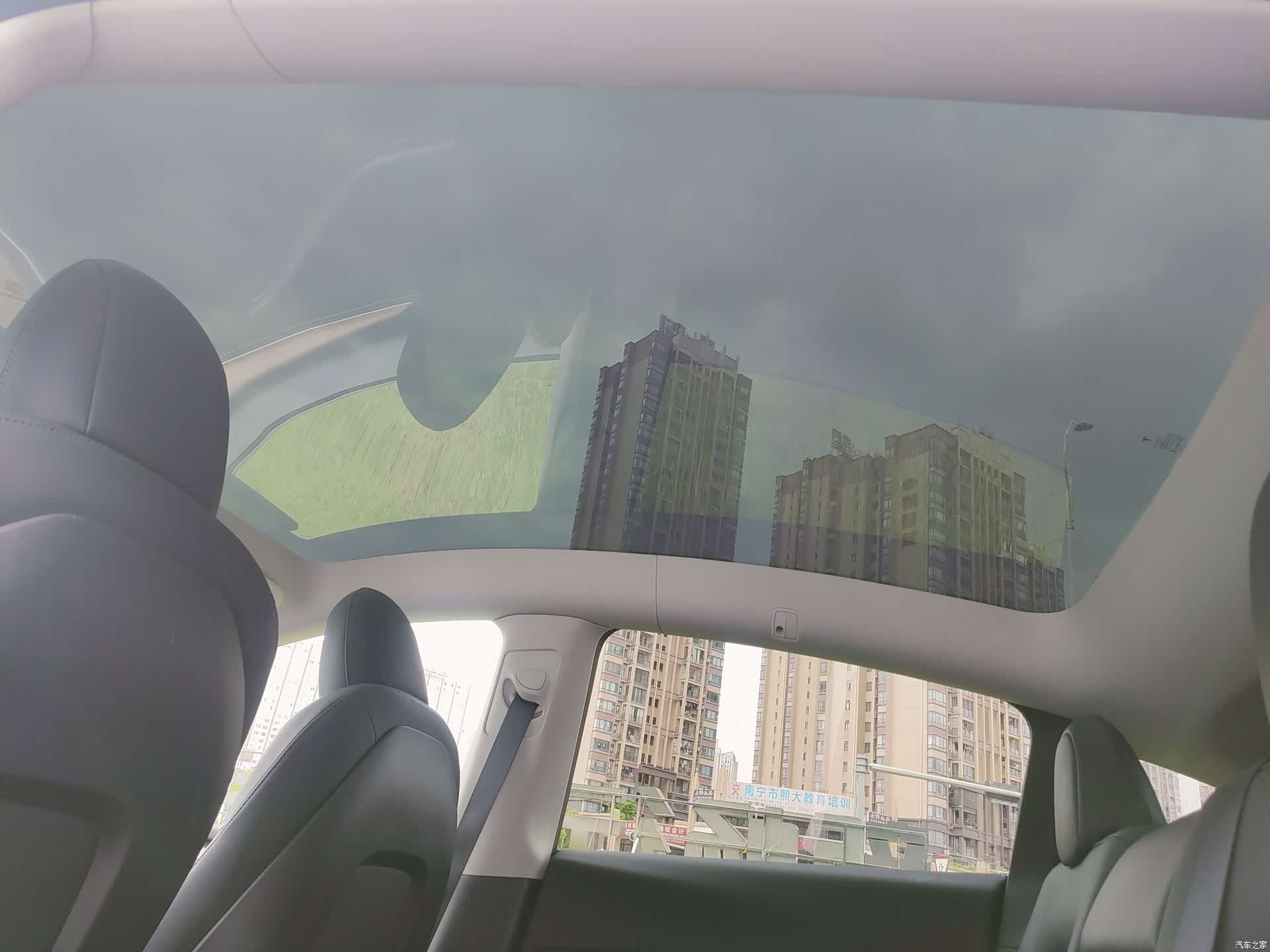 Tesla Model Y, 2022 20
