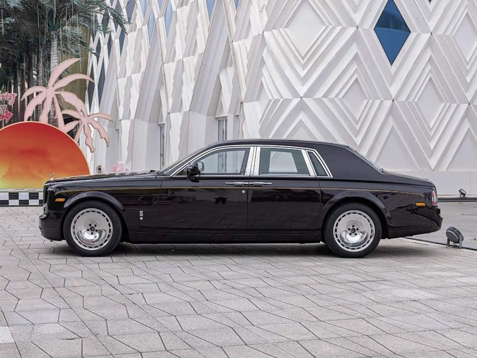 Rolls-Royce Phantom