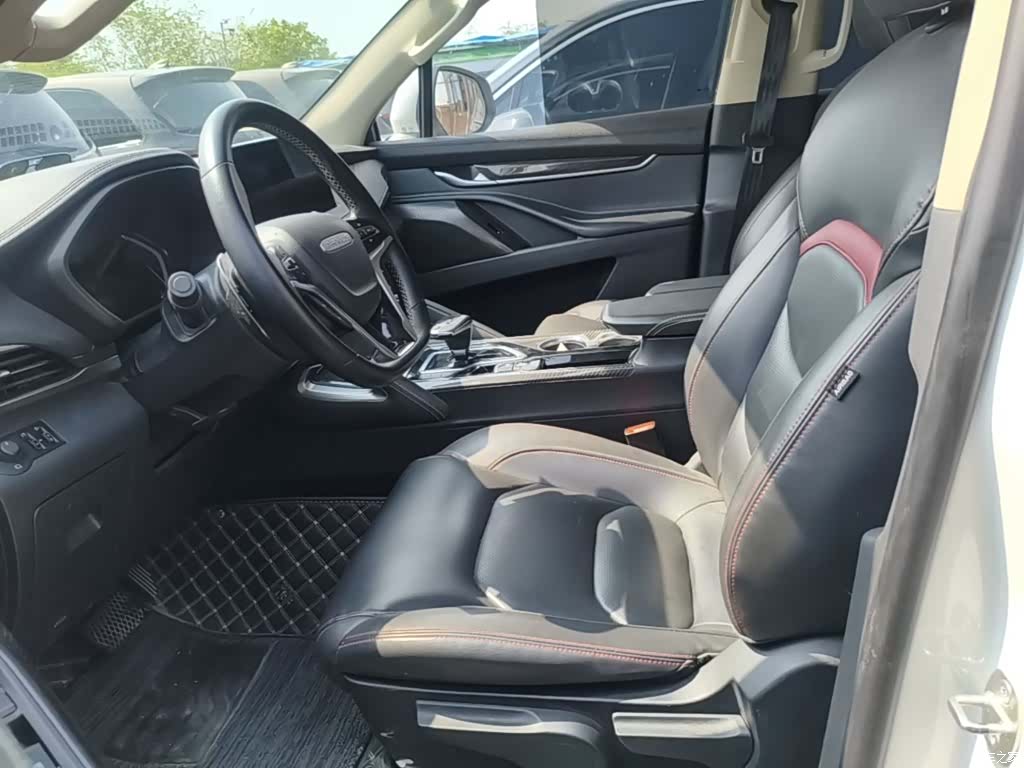 Maxus D90, 2022 15